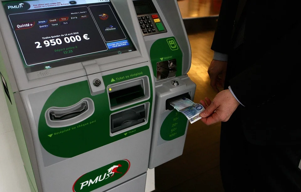 Nouvelle borne de prises de paris